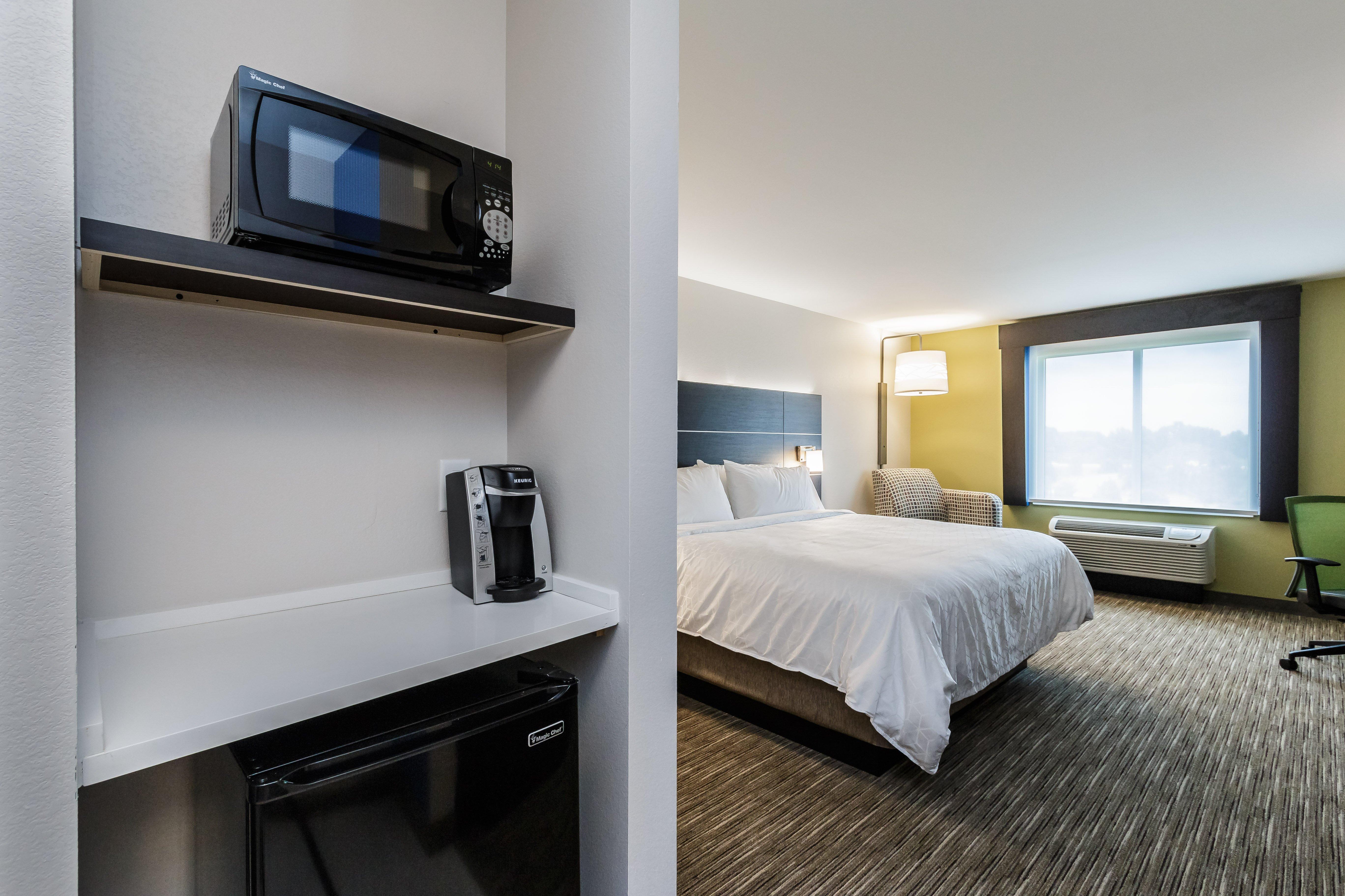 Hotel Express & Suites- Casino By Ihg South Bend