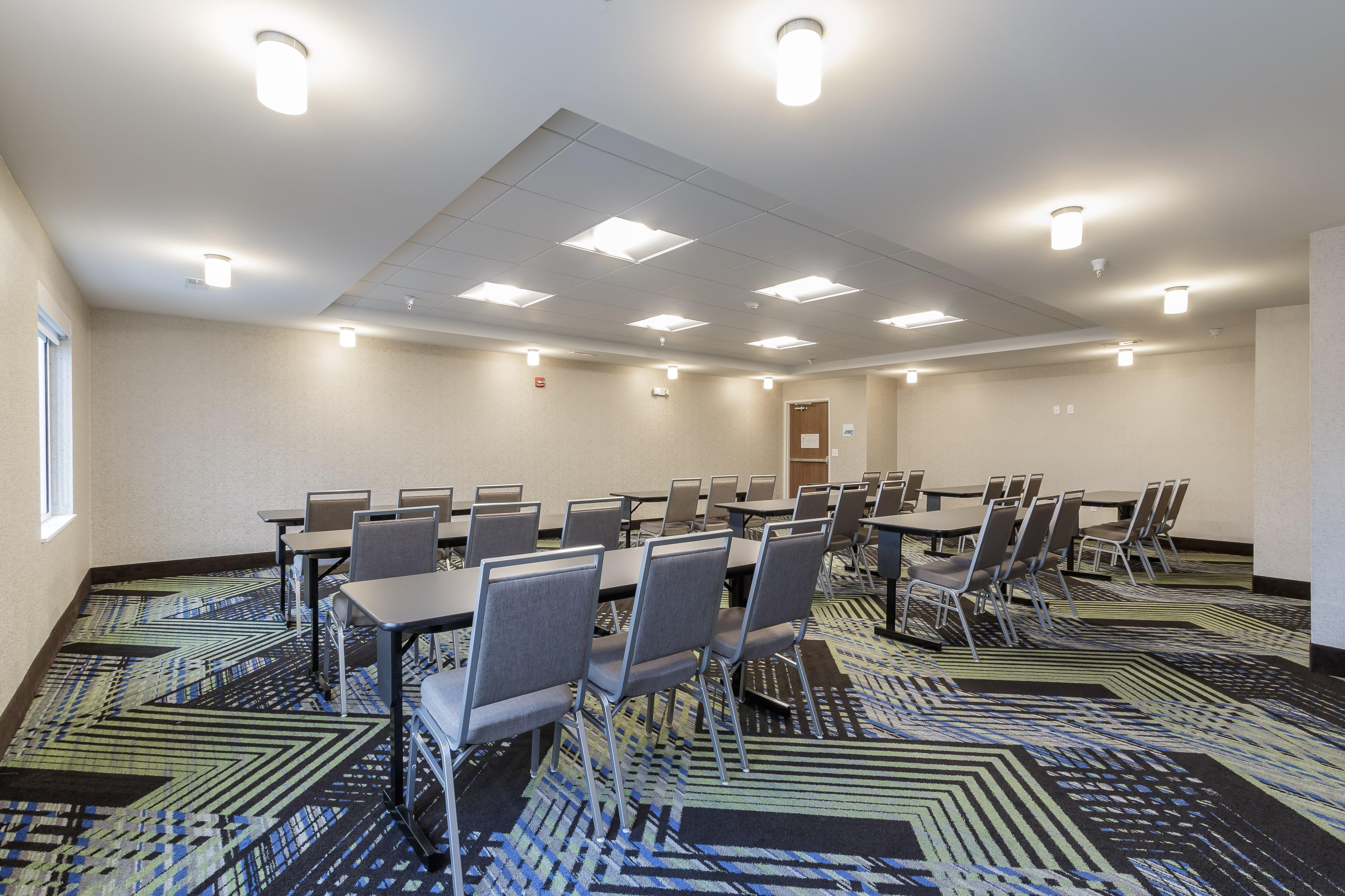 Express & Suites- Casino By Ihg Hotel South Bend